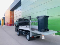 Caja para 12 cont., con guías con anclajes y elevador de columnas trasero
